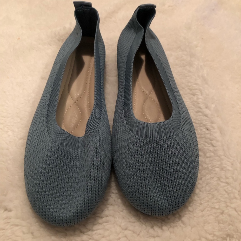 NWT Women's Blue Knit Slip-On Shoes size 37